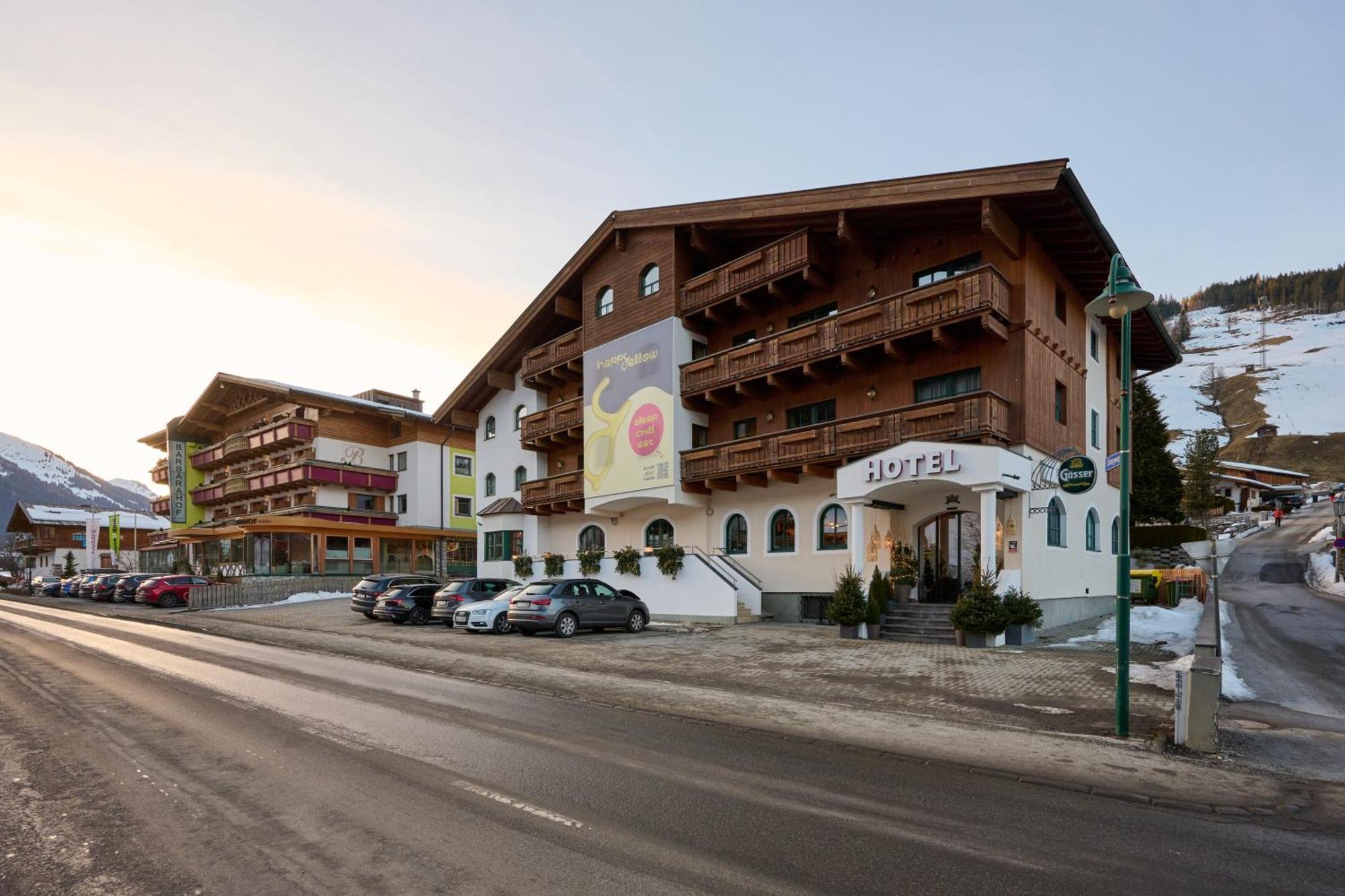 Boutique House Happyellow Saalbach-Hinterglemm Exterior photo